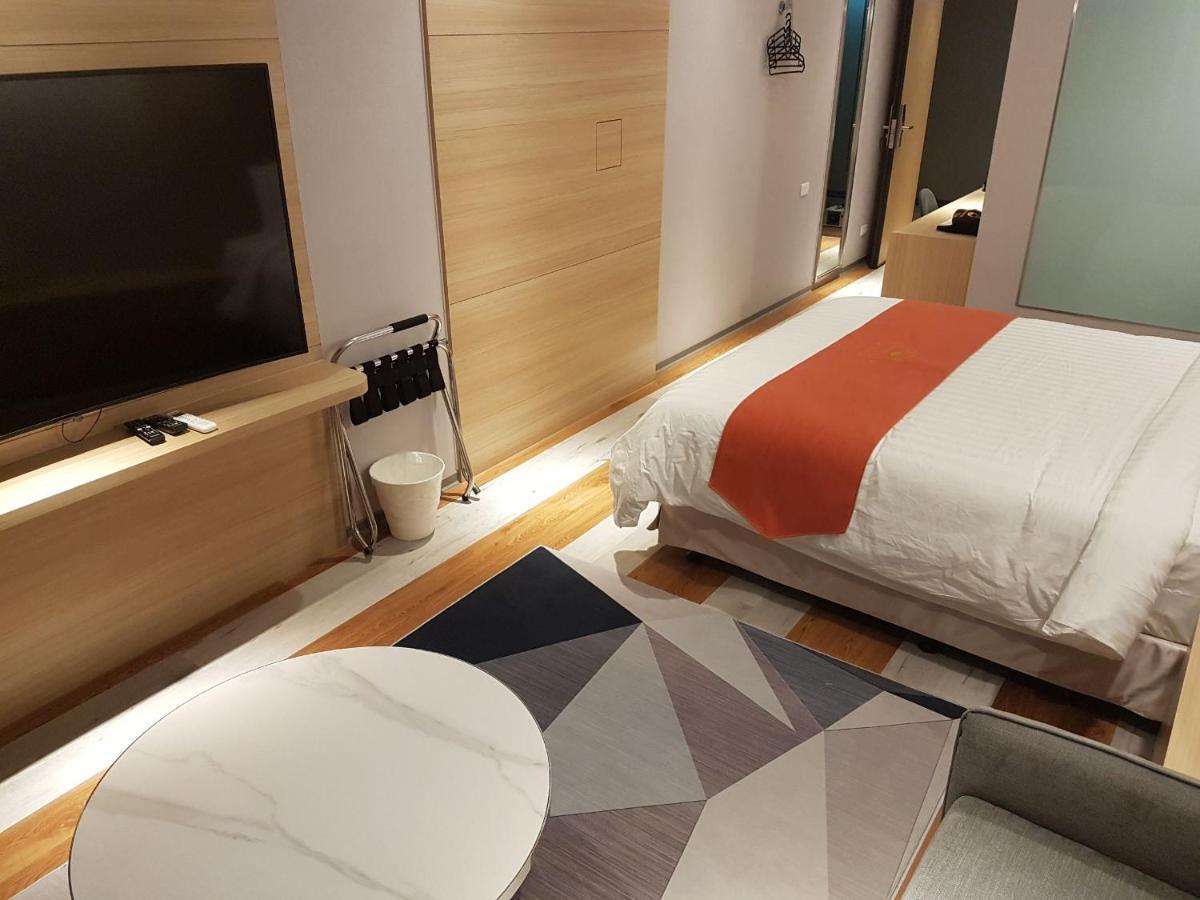 Bentley Hotel Чжунли Экстерьер фото
