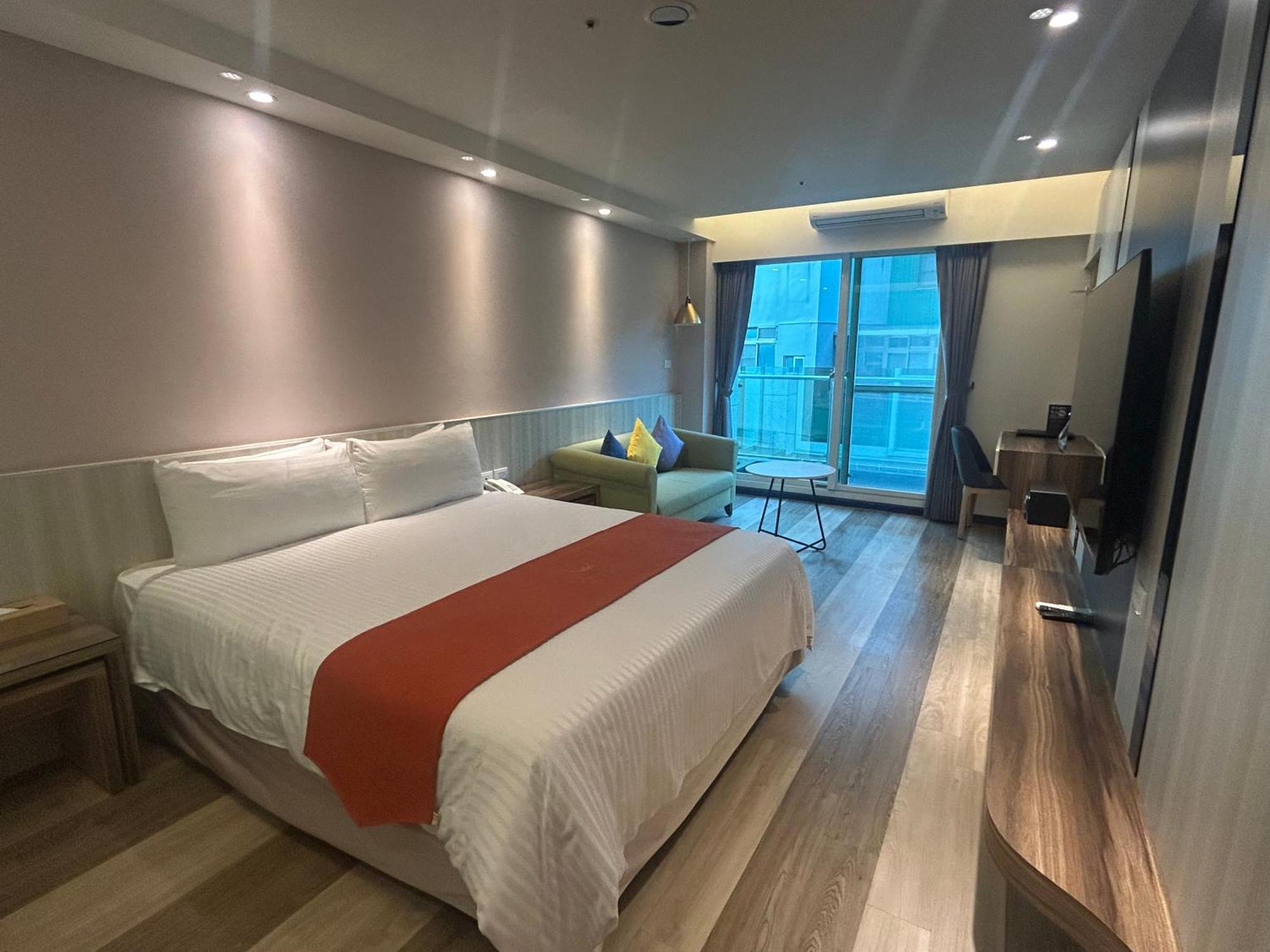 Bentley Hotel Чжунли Экстерьер фото